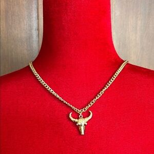 Retro Gold Rhinestone Steer Skull Pendant Necklace